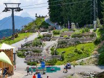 Ellmi´s Zauberwelt - Ellmau - Wasserspiele, einen Kräutergarten und viele reizende Blumen findest Du hier. • © alpintreff.de - Christian Schön